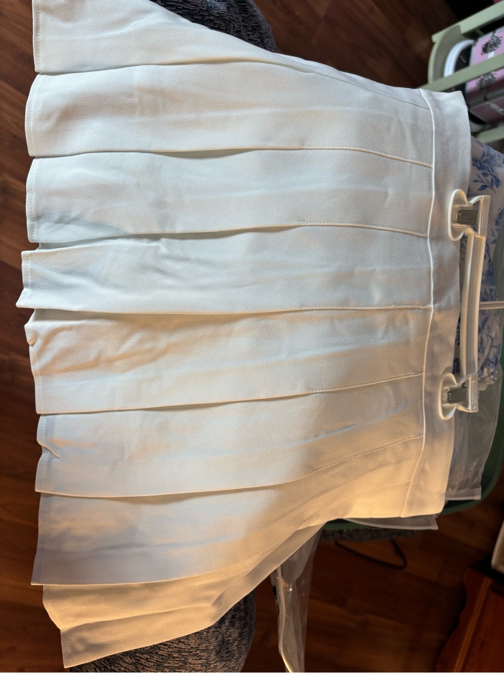 Women’s White Pleated Skort